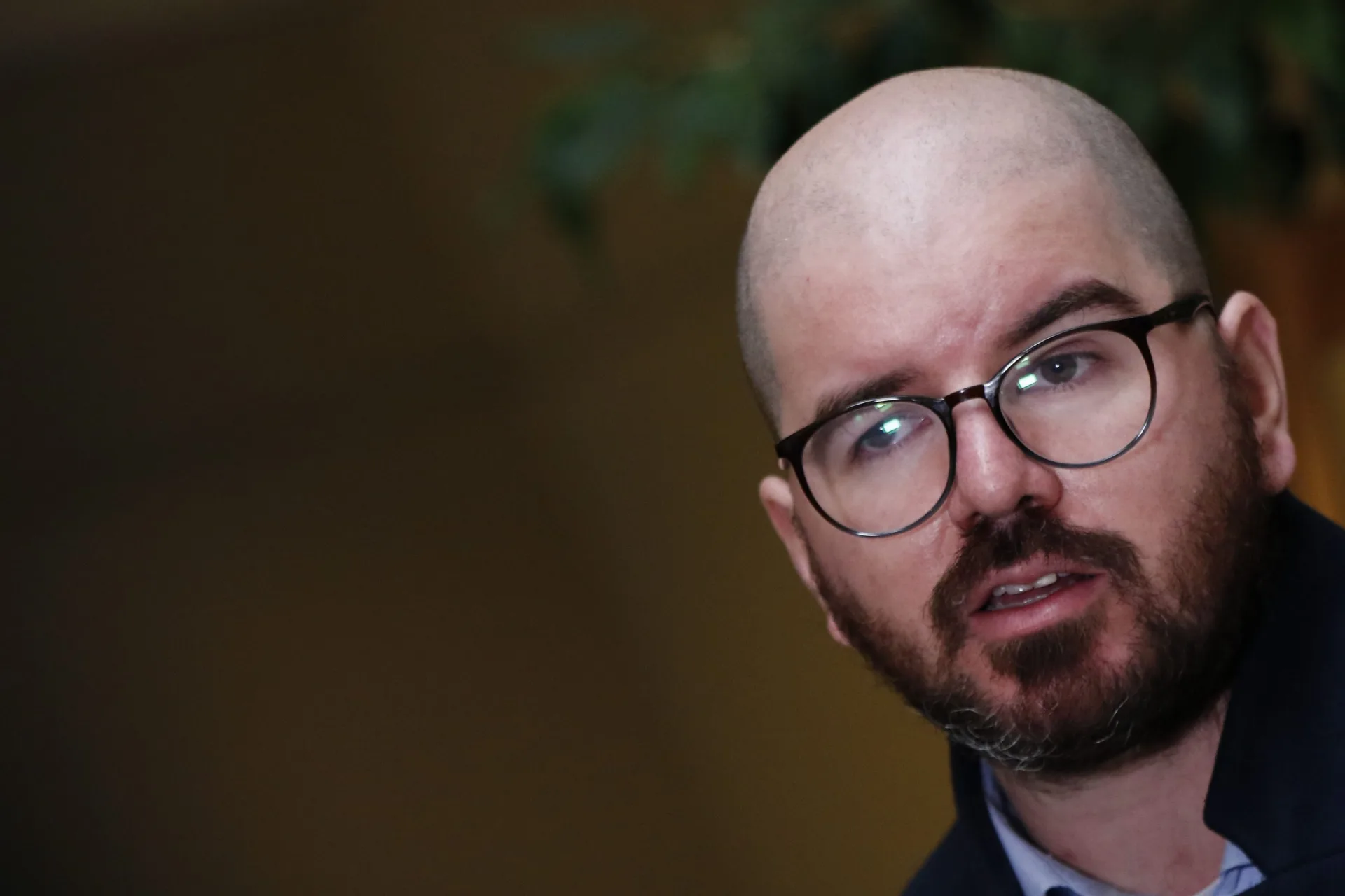 Videollamada hecha con Inteligencia Artificial podría ser la clave para el robo en el Ministerio de Desarrollo