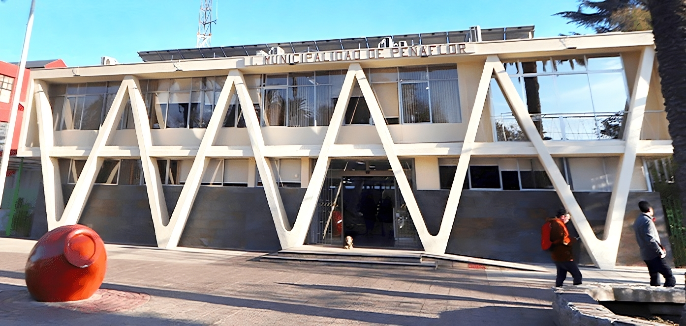 Alcalde de Peñaflor, Nibaldo Meza, apuntado por millonarios contratos con artistas que habrían recibido solo la mitad del dinero