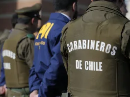 Capturan a dos ciudadanos extranjeros que portaban armas y drogas en el centro de Santiago