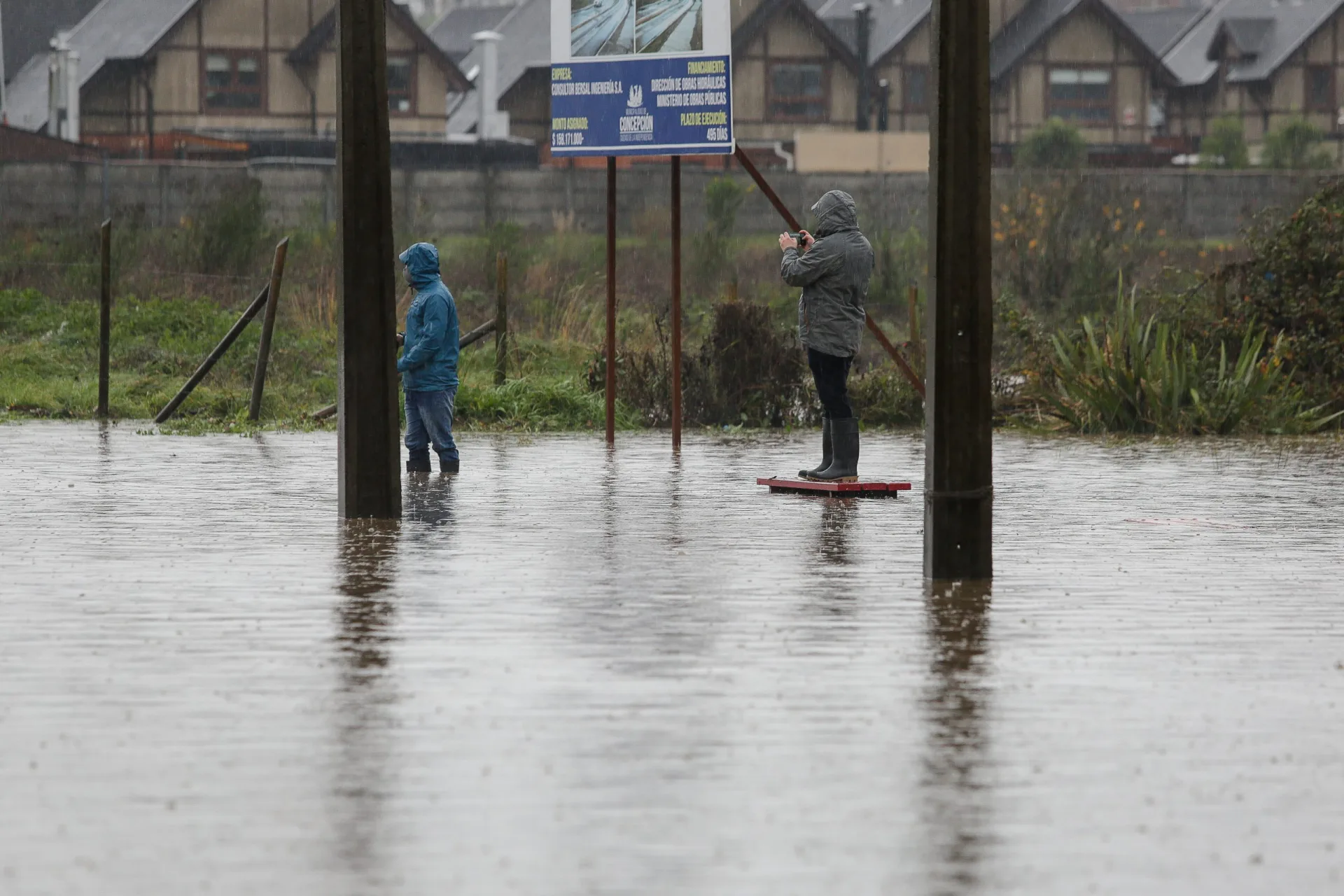 Boric comprometió un bono inmediato para damnificados por las lluvias e inundaciones Boric comprometió un bono inmediato para damnificados por las lluvias e inundaciones