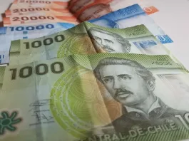 El INE también apuntó a una diferencia de alrededor de 300 pesos en el pago promedio por hora que reciben hombres y mujeres en Chile