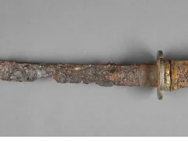 Arqueólogos hallan en Alemania una espada samurái de 400 años entre escombros.