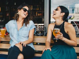 Explorando la felicidad de mujeres solteras y sin hijos: ¿mito o realidad?