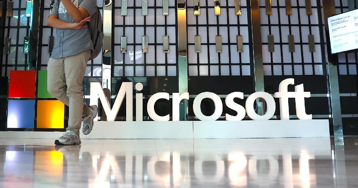 Filtración revela sueldos de Microsoft: ingenieros de IA entre los mejor remunerados.