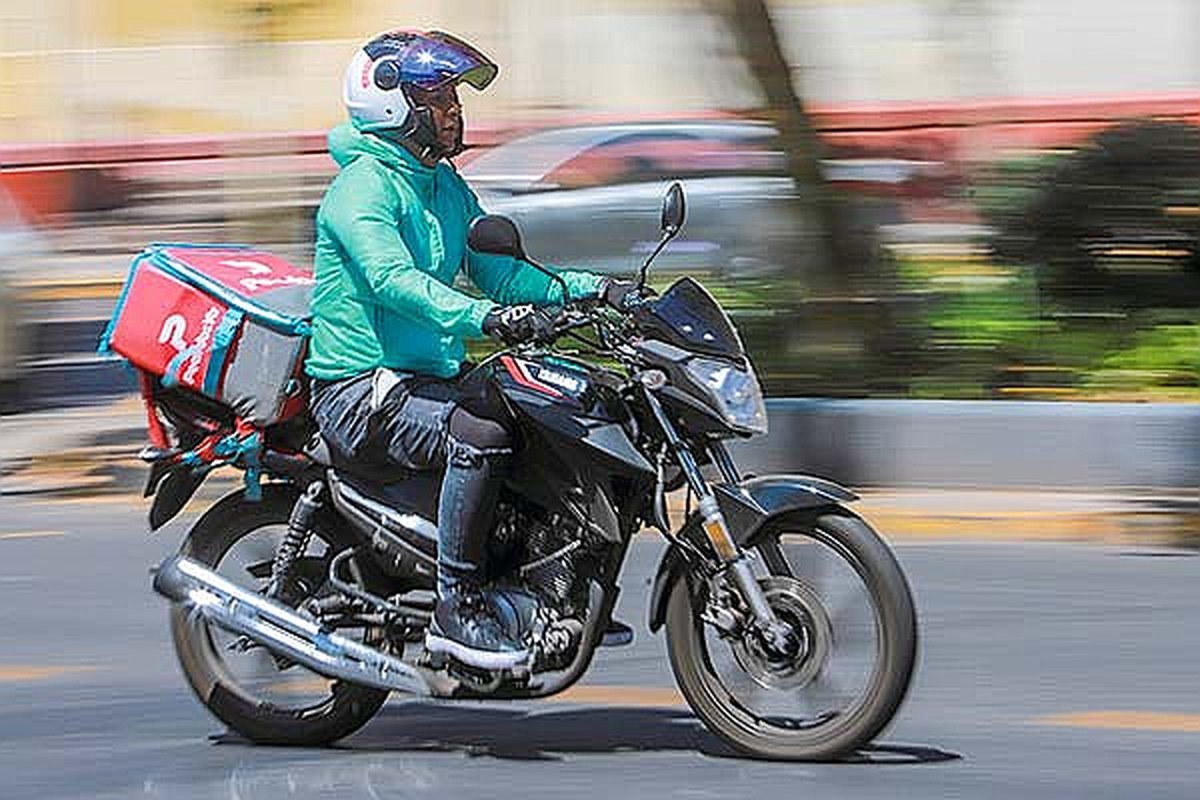 Estudio revela avances modestos en las condiciones laborales en aplicaciones móviles.