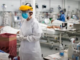 Reducir el uso de antibióticos es clave en la lucha contra las superbacterias.