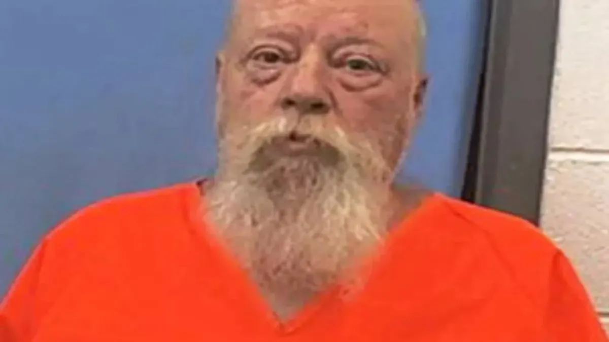 ADN en colilla de cigarro revela identidad del asesino tras 44 años de misterio.