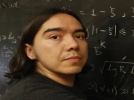 Un profesor chileno triunfa al recibir el prestigioso premio matemático de Latinoamérica.