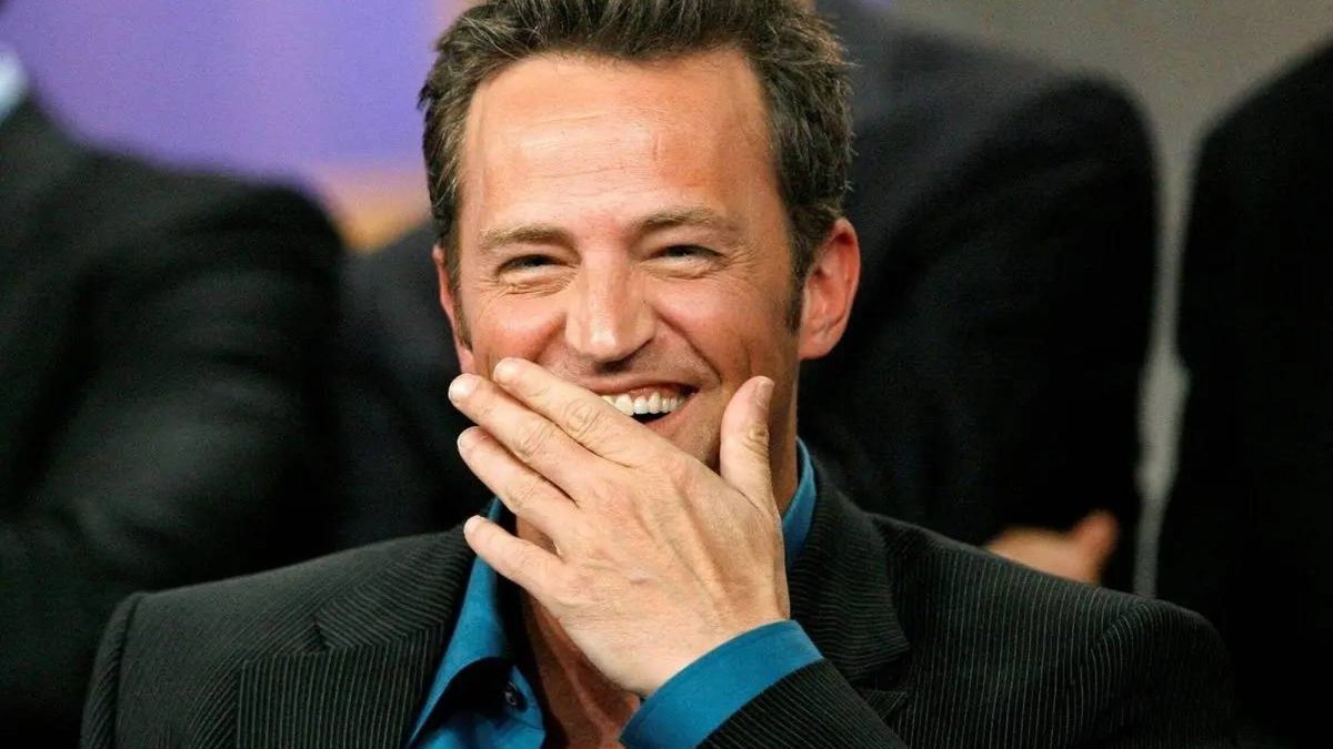 Impacto en la investigación de la muerte de Matthew Perry: cinco detenidos.