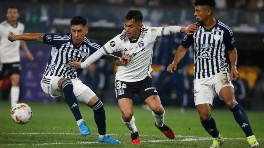 Colo Colo afina su estrategia para enfrentar a Junior en Barranquilla. Colo Colo afina su estrategia para enfrentar a Junior en Barranquilla.