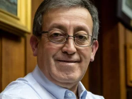 El alcalde de Puerto Montt enfrenta acusaciones de nepotismo y funcionarios 'fantasma'.