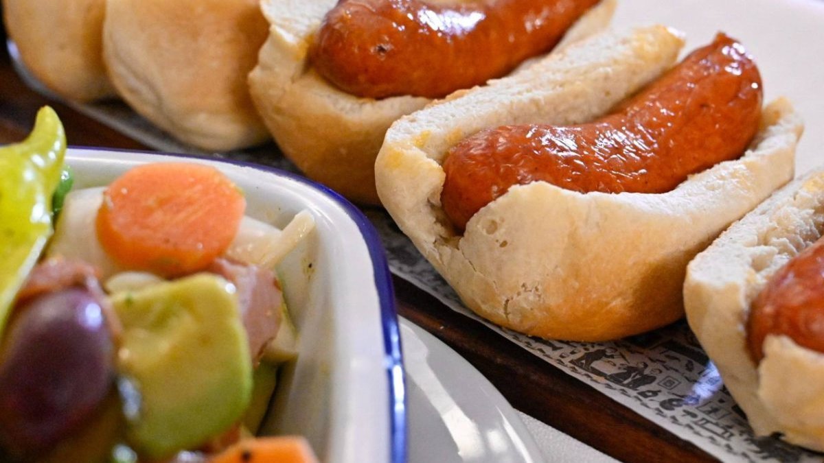 ¡Celebra el Día del Choripán con 2.000 longanizas gratis! ¡No te lo pierdas!