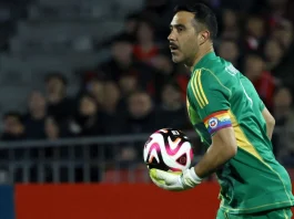 Claudio Bravo se despide del fútbol profesional con un emotivo agradecimiento.