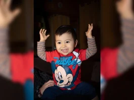 Familia de Ancud busca gemelo genético para tratar la enfermedad de su hijo.