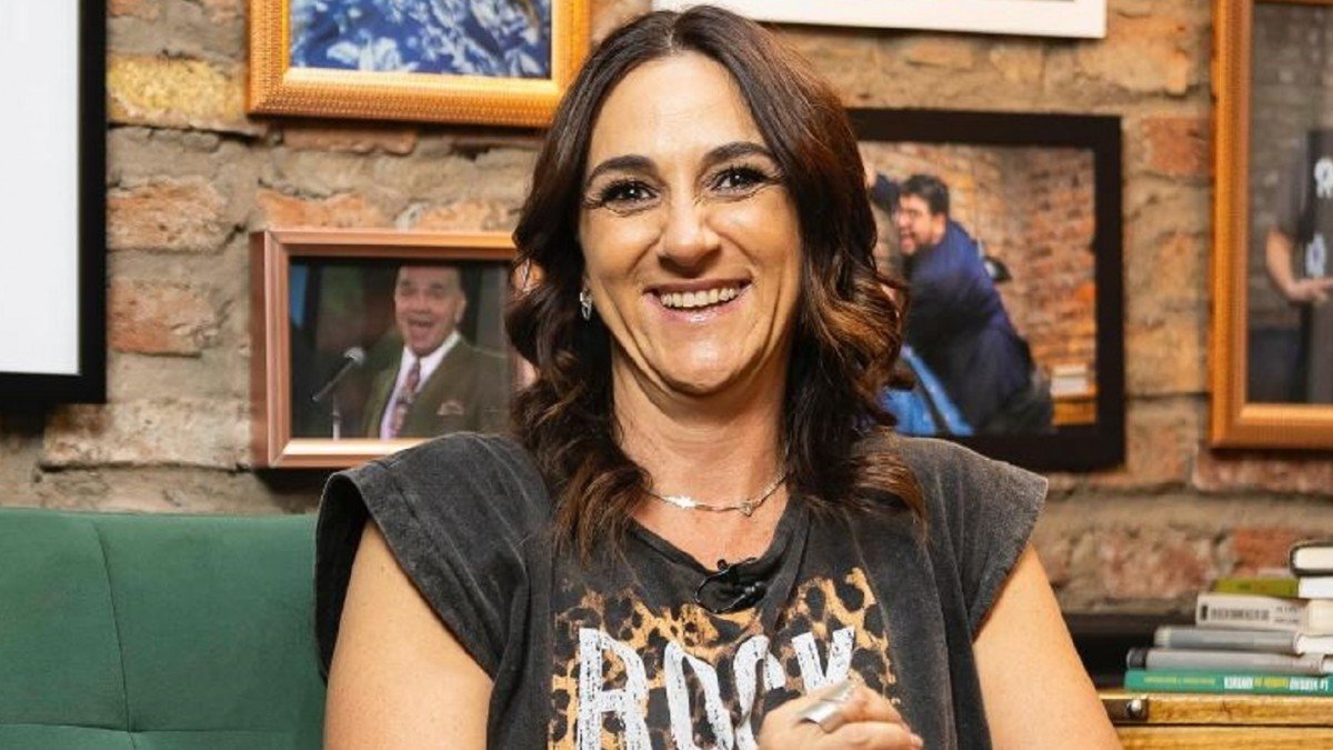 Renata Bravo comparte su secreto de estiramiento facial: 'el bótox de los pobres'. Renata Bravo comparte su secreto de estiramiento facial: 'el bótox de los pobres'.