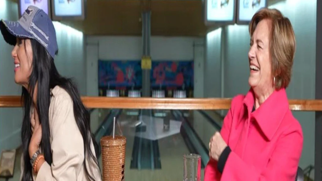 Pamela Díaz y Evelyn Matthei: un beso que sorprendió a todos en la televisión. Pamela Díaz y Evelyn Matthei: un beso que sorprendió a todos en la televisión.