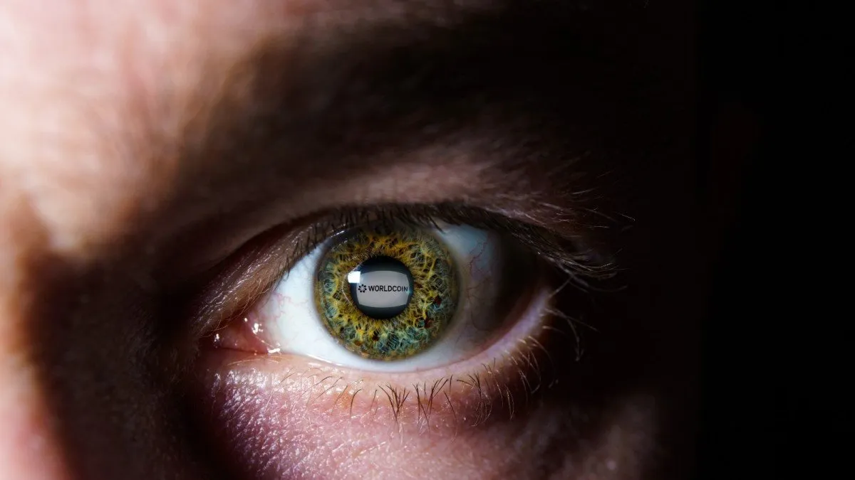 Explorando el escaneo de iris: implicaciones tras la denuncia del Sernac a Worldcoin. Explorando el escaneo de iris: implicaciones tras la denuncia del Sernac a Worldcoin.