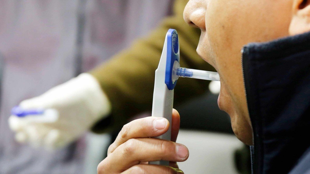 Conductor de bus detenido en Ovalle por manejar ebrio durante una fiscalización.