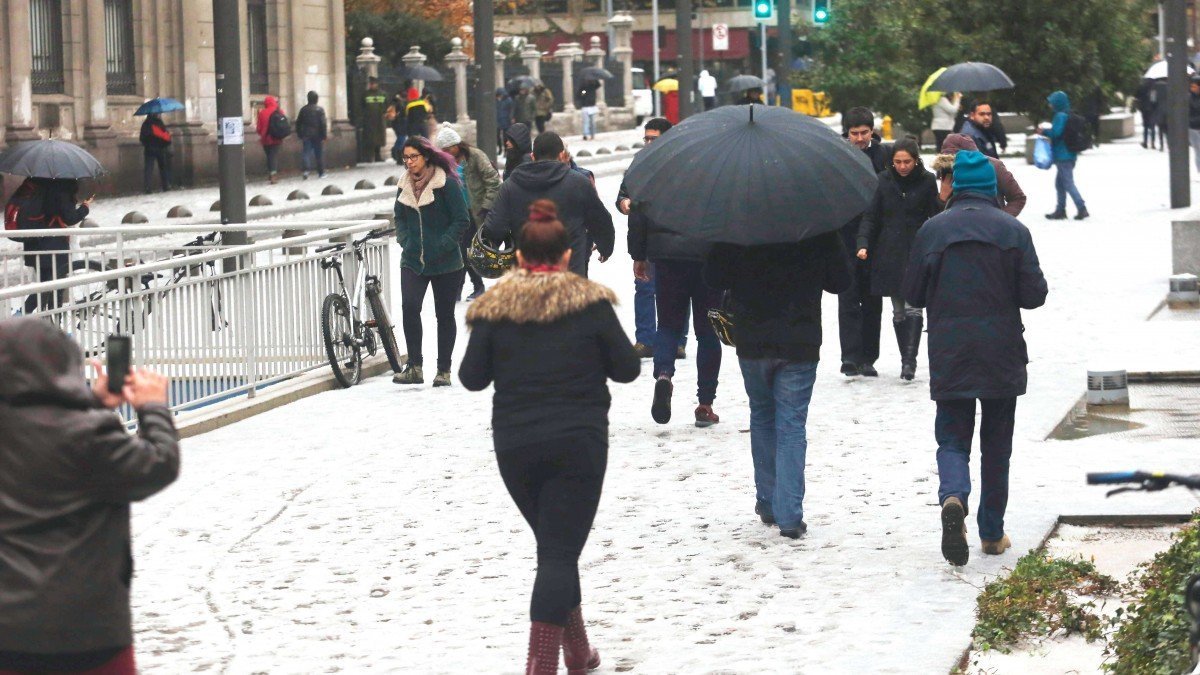 Posibles nevadas en Santiago: pronóstico y zonas afectadas en la RM.