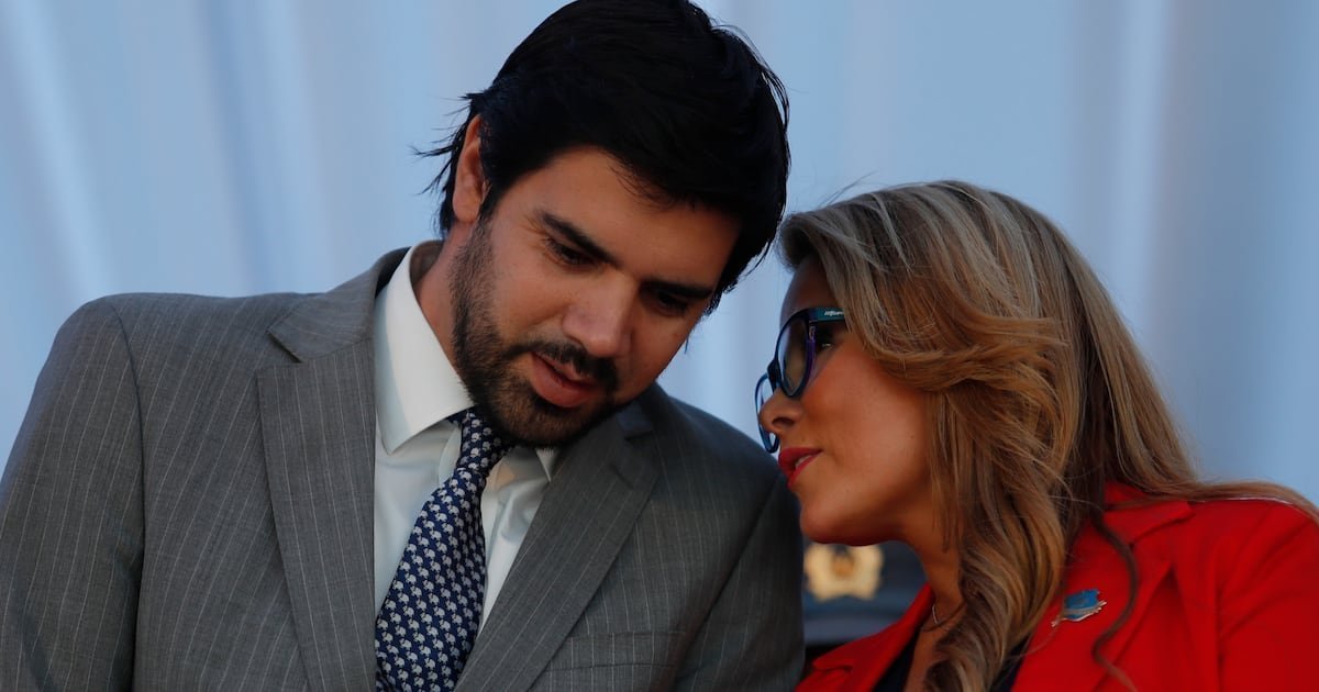 Joaquín Lavín León bajo la lupa: investigado por tráfico de influencias en Maipú. Joaquín Lavín León bajo la lupa: investigado por tráfico de influencias en Maipú.