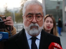 Fiscalía permitirá acceso al celular de Luis Hermosilla solo a su defensa legal.