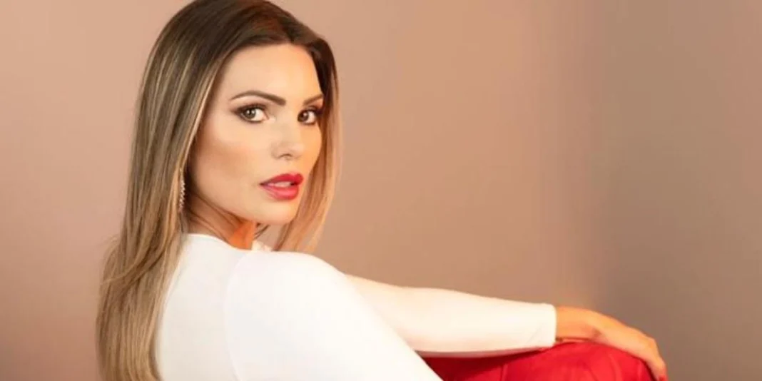 Faloon Larraguibel presenta su nuevo contenido para adultos en un sensual video.