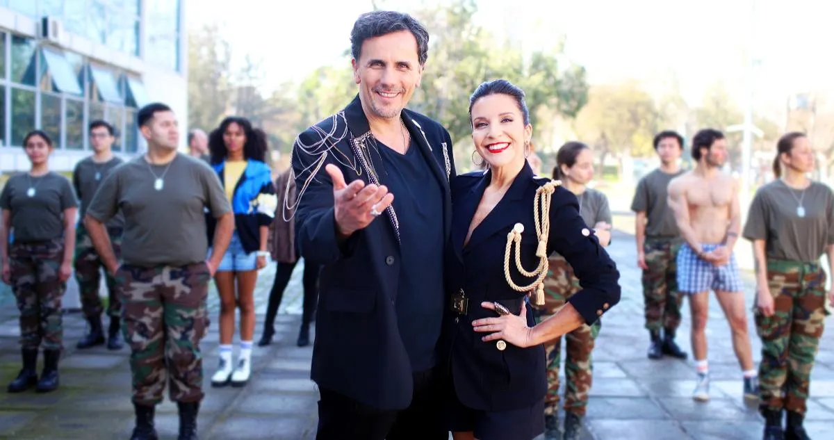 Usach solicita renuncia de directora cultural por spot polémico con militares en el campus.