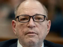 Harvey Weinstein es trasladado de emergencia al hospital para una cirugía de corazón.