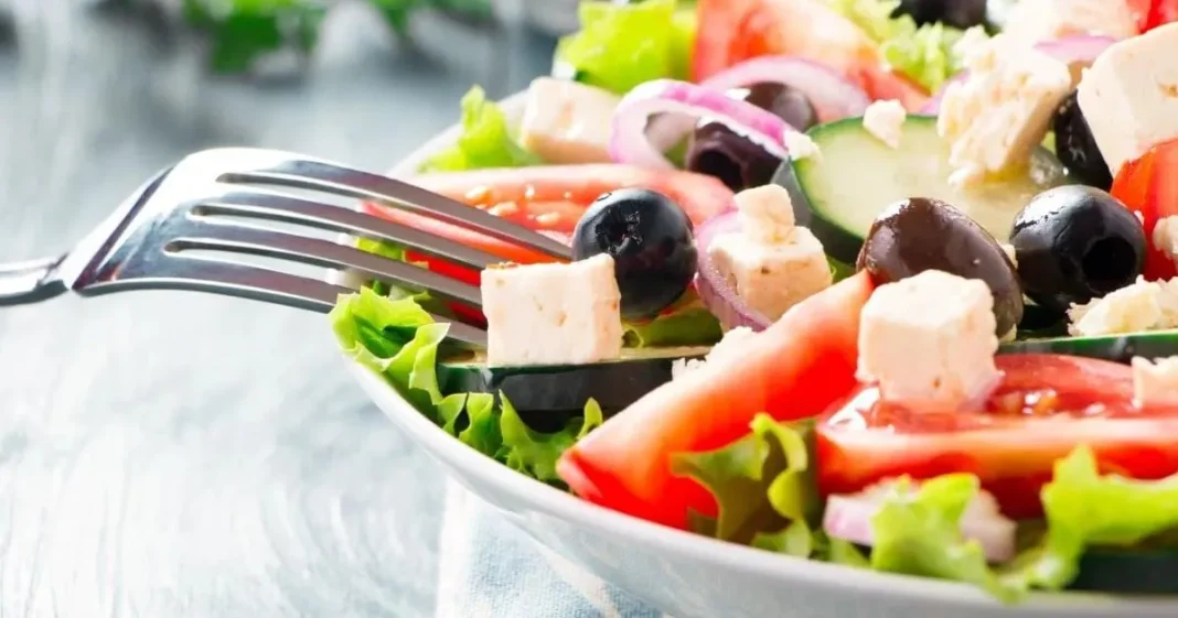 Consejos dietéticos de un experto para quienes usan Wegovy o Zepbound.