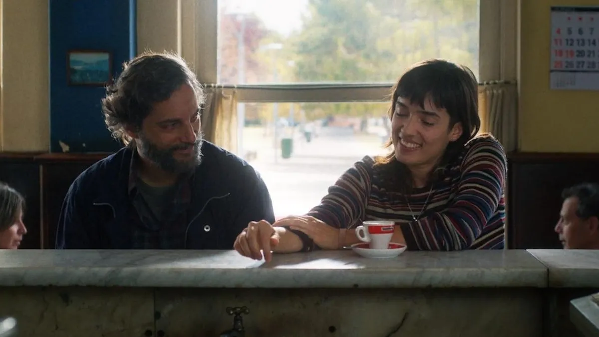 Celina Murga presenta su obra "El aroma del pasto recién cortado" en San Sebastián.