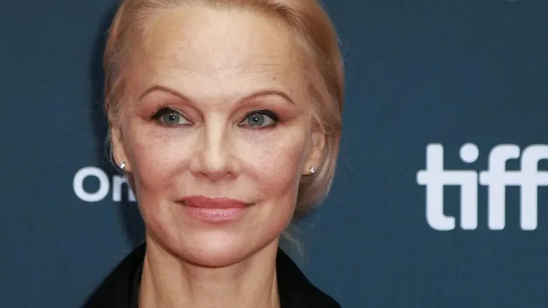 Pamela Anderson brilla en 