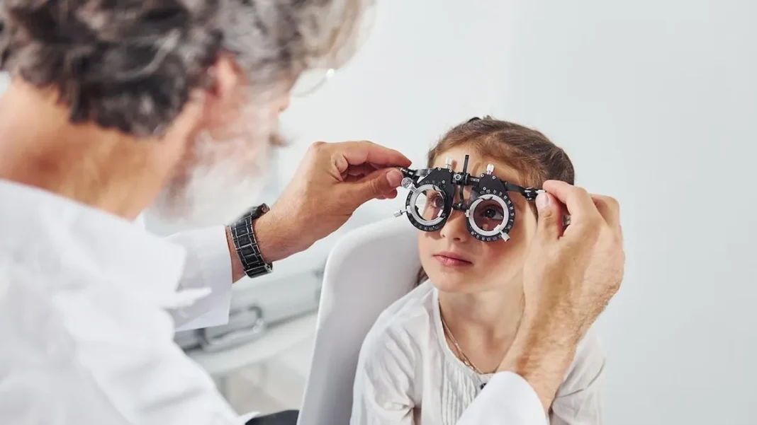 Un tercio de los niños y adolescentes en el mundo sufre de miopía