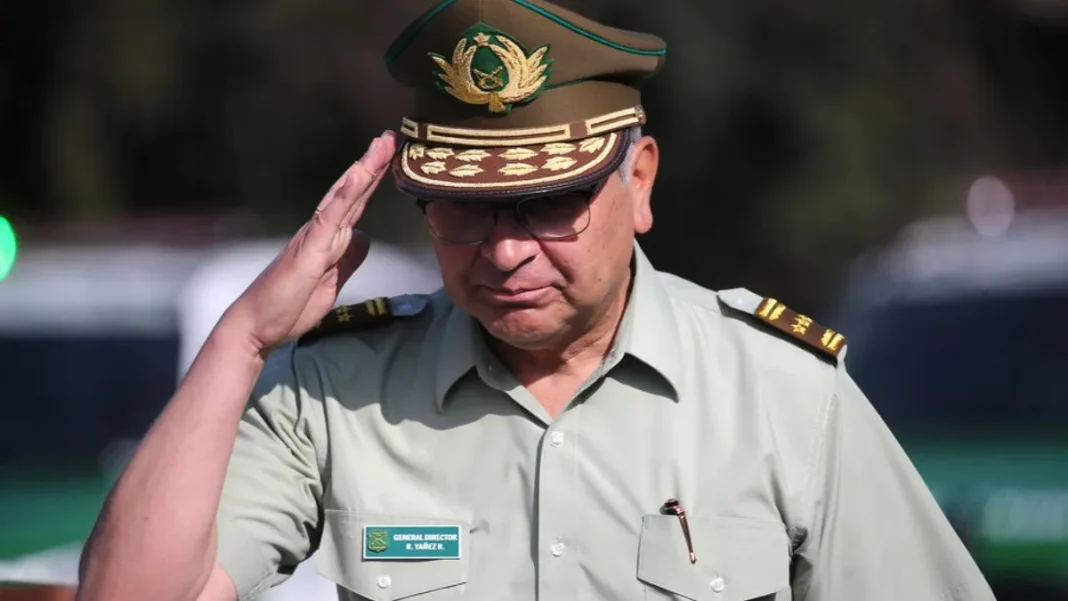 El país lo agradece: renuncia de Ricardo Yáñez como general director de Carabineros. El país lo agradece: renuncia de Ricardo Yáñez como general director de Carabineros.