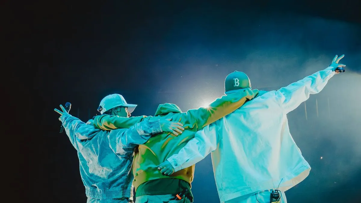 Movimiento Original celebra 18 años de carrera con un espectacular show en Movistar Arena.