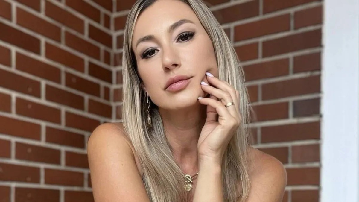 Andrea Dellacasa deslumbra en España con su estilo sencillo y natural al tomar el sol. Andrea Dellacasa deslumbra en España con su estilo sencillo y natural al tomar el sol.