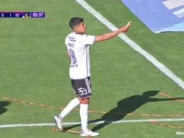 Los hinchas de Cobreloa sorprenden al arrojar una empanada a la cancha en Calama.