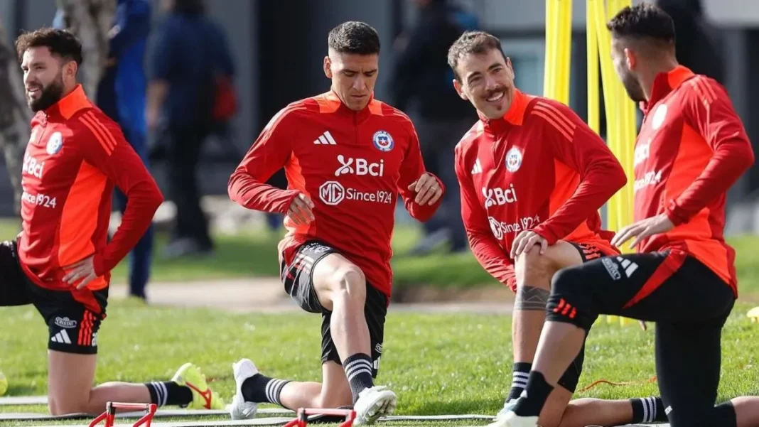 Ricardo Gareca convoca a dos jugadores de emergencia para el viaje a Buenos Aires.