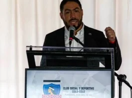 El directorio del CSD Colo Colo solicita la renuncia de Matías Camacho a la presidencia.