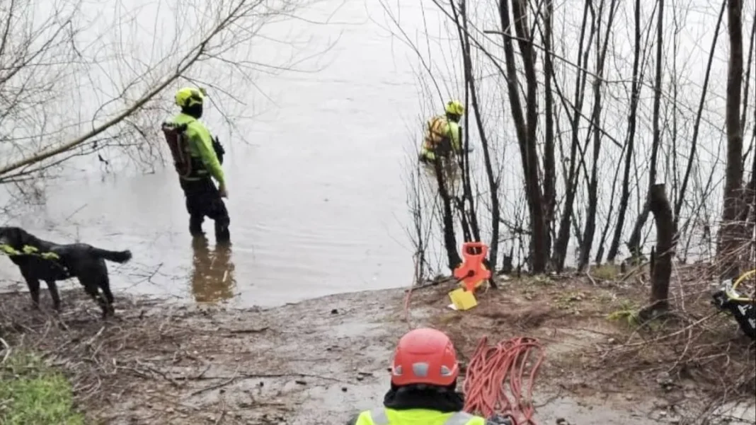 Tragedia en Lago Ranco: un estudiante pierde la vida en clase de buceo. Tragedia en Lago Ranco: un estudiante pierde la vida en clase de buceo.