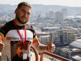 Un padre avanza con su hijo con Duchenne: ¿Cuánto ha recaudado en su travesía?