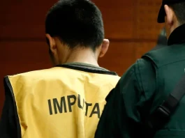 Detienen a hombre por abusar de una niña de 13 años a través de un videojuego.