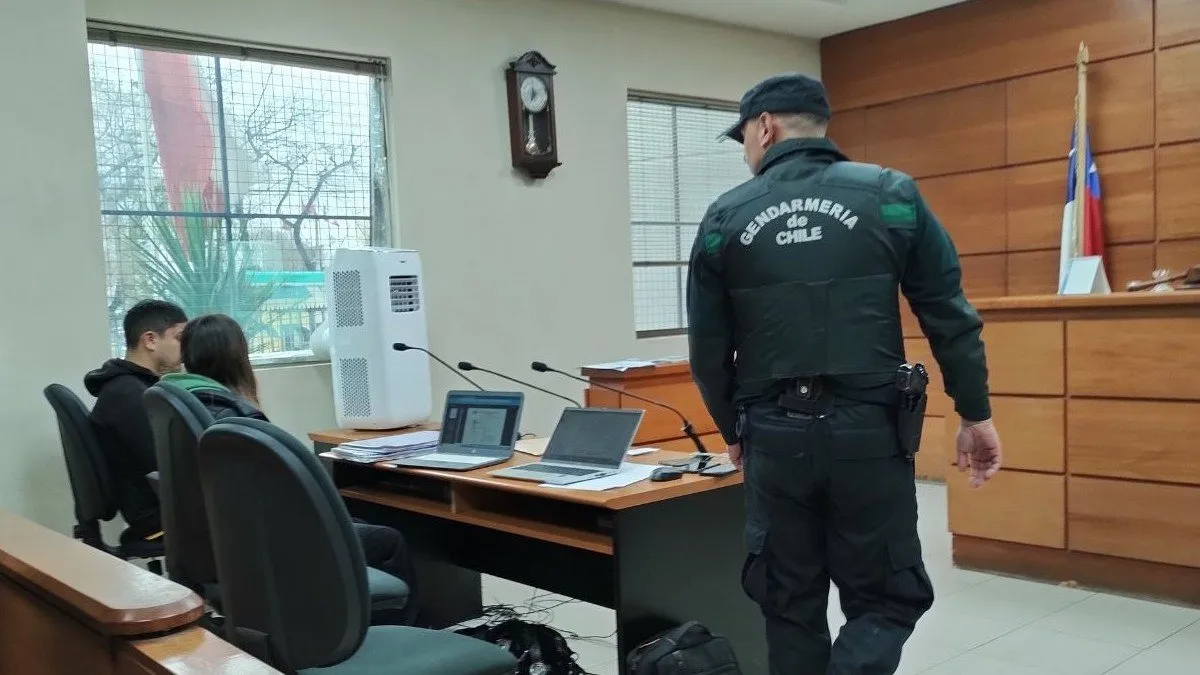 Padres de bebé de 6 meses en prisión preventiva tras su trágica muerte en Curicó. Padres de bebé de 6 meses en prisión preventiva tras su trágica muerte en Curicó.