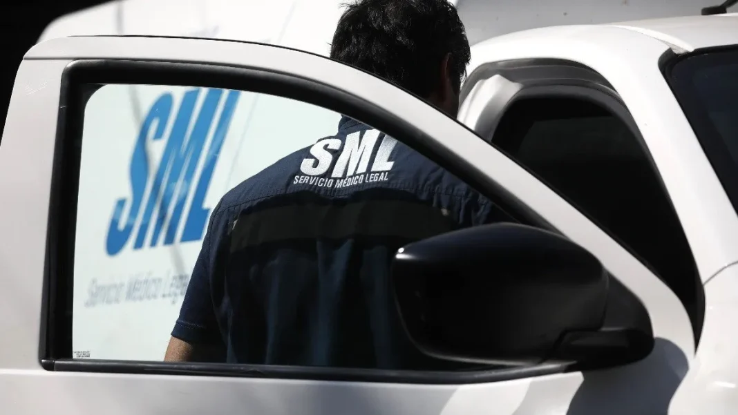 Tragedia en la infancia: Niño hallado sin vida; madre arrestada por homicidio. Tragedia en la infancia: Niño hallado sin vida; madre arrestada por homicidio.