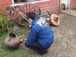 Detenido por vender jarrones ancestrales de 500 años en Facebook por $50 mil.