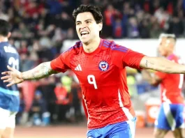 El equipo líder de América busca fichar al chileno Víctor Dávila por millones desde Rusia.