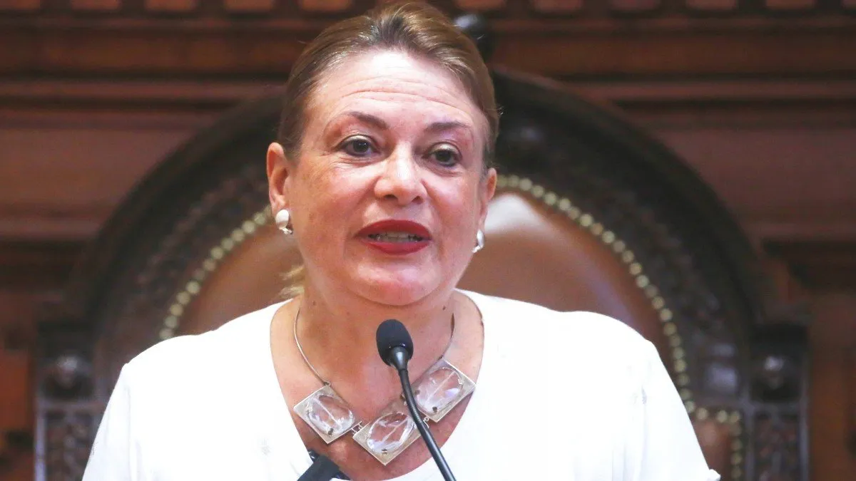 Corte Suprema suspende a Ángela Vivanco tras revelación de chats con Luis Hermosilla.