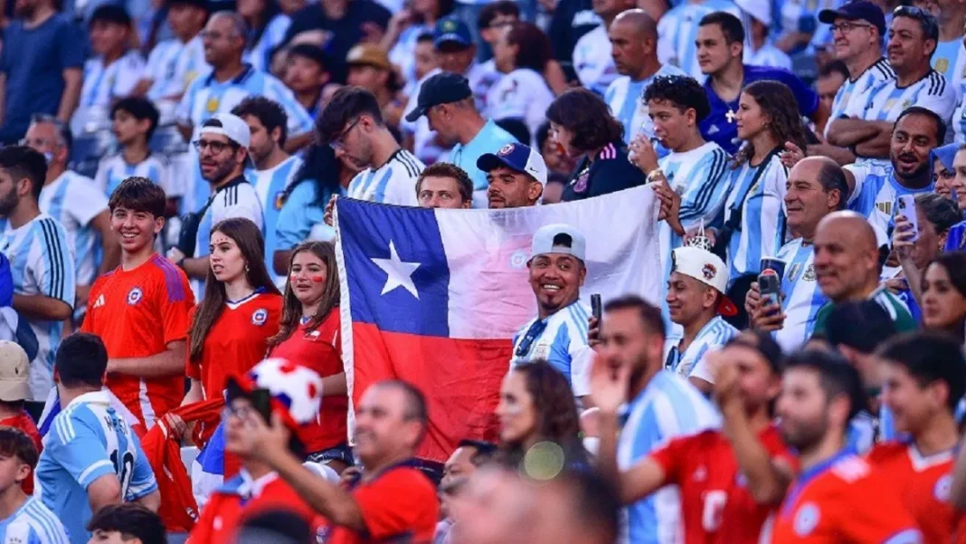 Hinchas argentinos se preparan con confianza para el duelo ante La Roja.