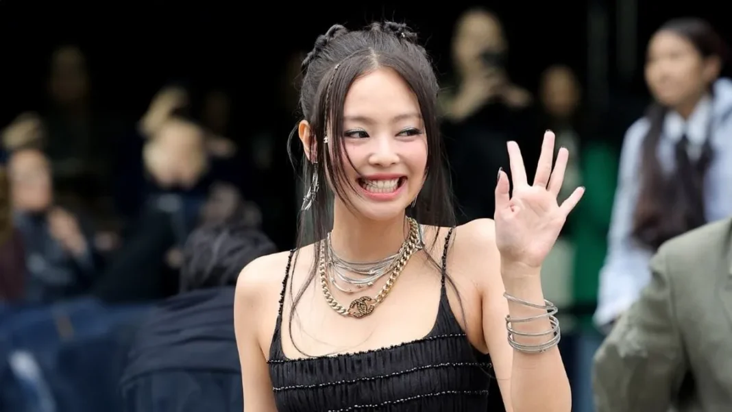 Jennie de Blackpink deslumbra con su impactante look rockero que arrasa en redes.
