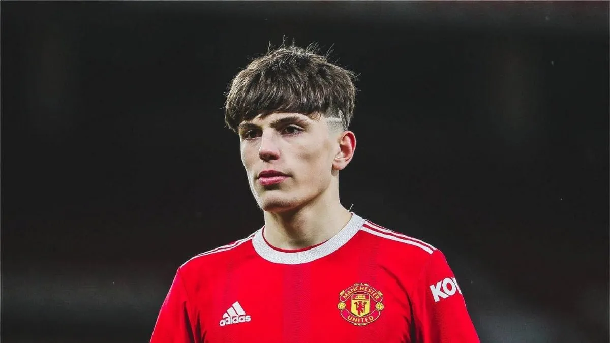 Alejandro Garnacho enfrenta un nuevo desafío en el Manchester United con la llegada de refuerzos. Alejandro Garnacho enfrenta un nuevo desafío en el Manchester United con la llegada de refuerzos.