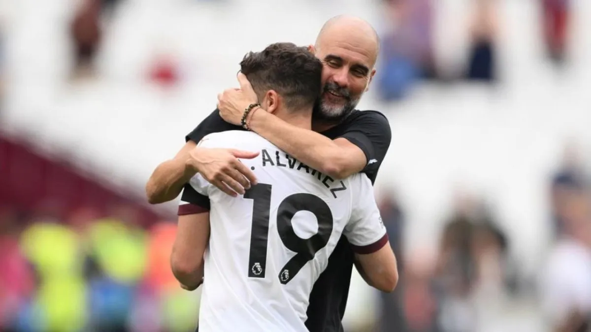 Pep Guardiola motiva a Julián Álvarez antes de su nueva etapa tras dejar el City.